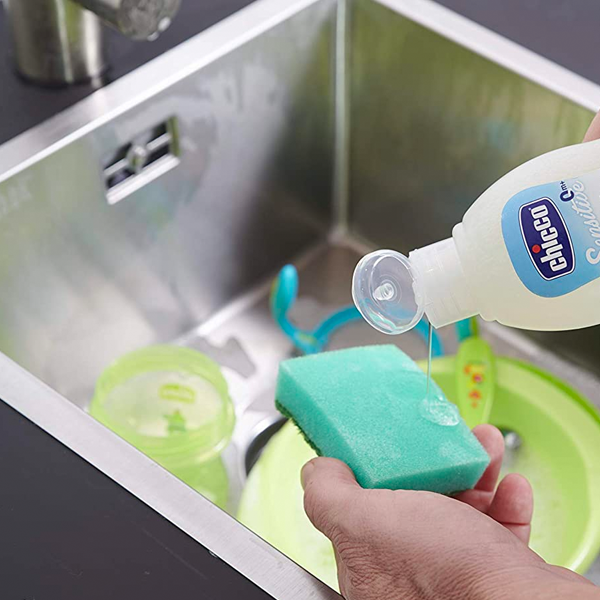 JABÓN LIQUIDO PARA BIBERONES Y UTENSILIOS 300ML-2